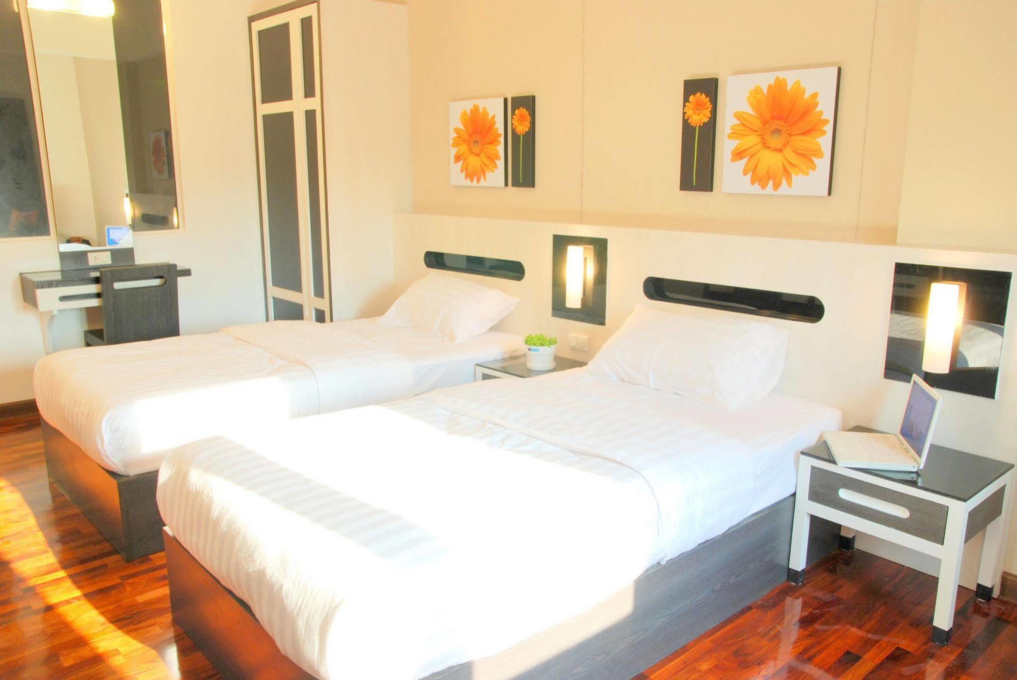 The Inn Saladaeng Bangkok Extérieur photo